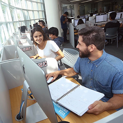 UPC students using desktop computers