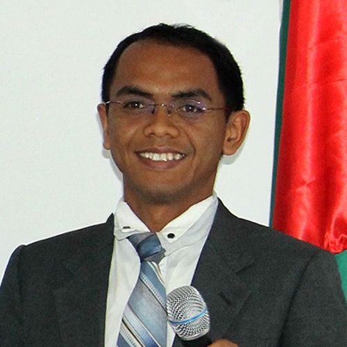 Emile Ratsivongo, Director